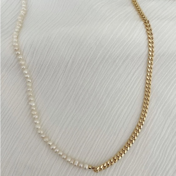 ALV Jewels Jewelry - ALV Jewels Petite Curb and Pearl Necklace